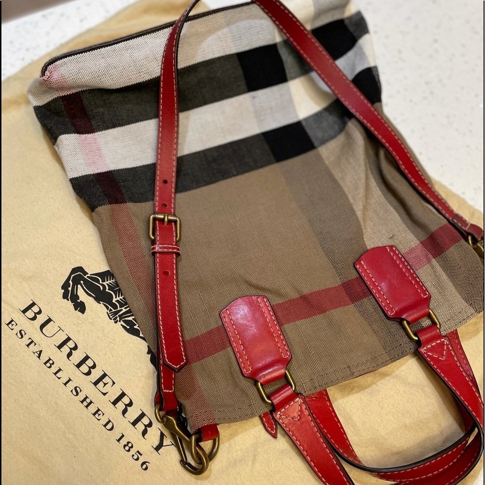 Large Authentic Burberry shoulder cloth bag